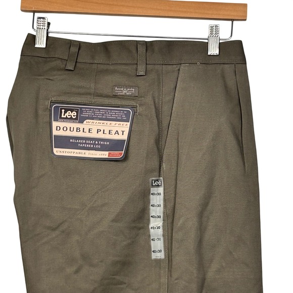 Lee Pants Mens 44x30 Khaki Green Double Pleat Relaxed Fit Tapered Leg Casual - Picture 2 of 9